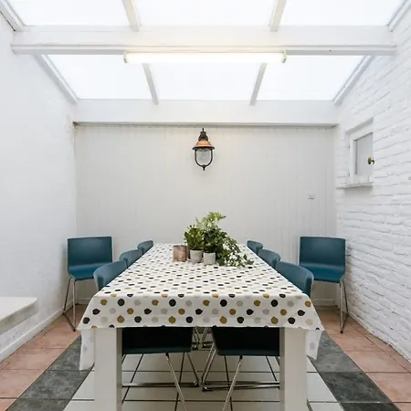 Huswell - Lapon - Spacious & Stylish Vacation Retreat * Oostende