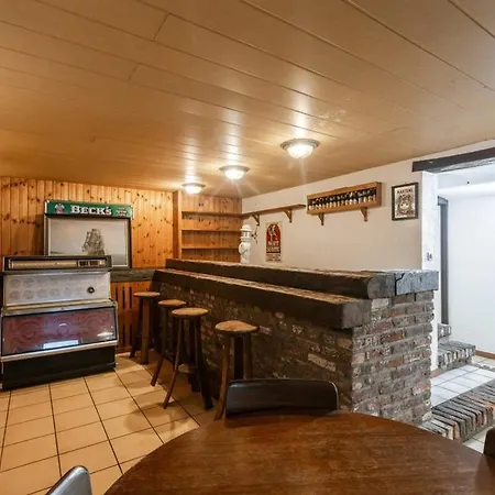 Huswell - Lapon - Spacious & Stylish Vacation Retreat Vakantiehuis *