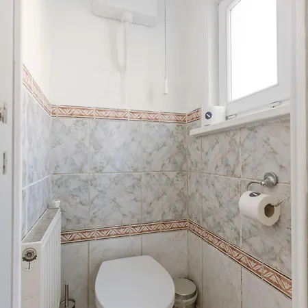 Huswell - Lapon - Spacious & Stylish Vacation Retreat Ferienhaus